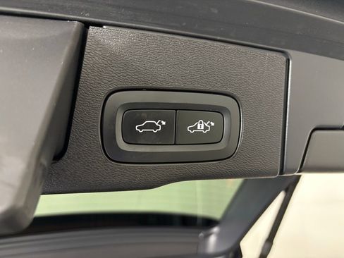 Used 2022 Volvo XC60 B6 Inscription w/ Advanced Package image 37