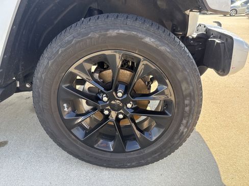 Used 2021 Jeep Gladiator Overland image 4