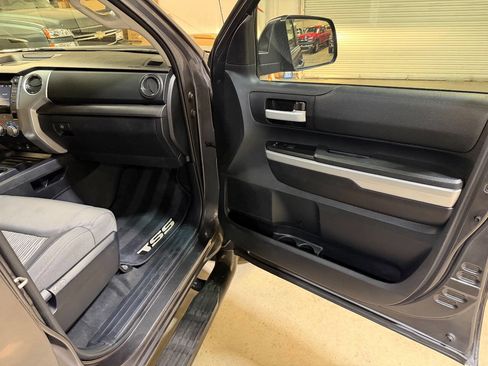 Used 2014 Toyota Tundra SR5 w/ SR5 Upgrade Package image 45