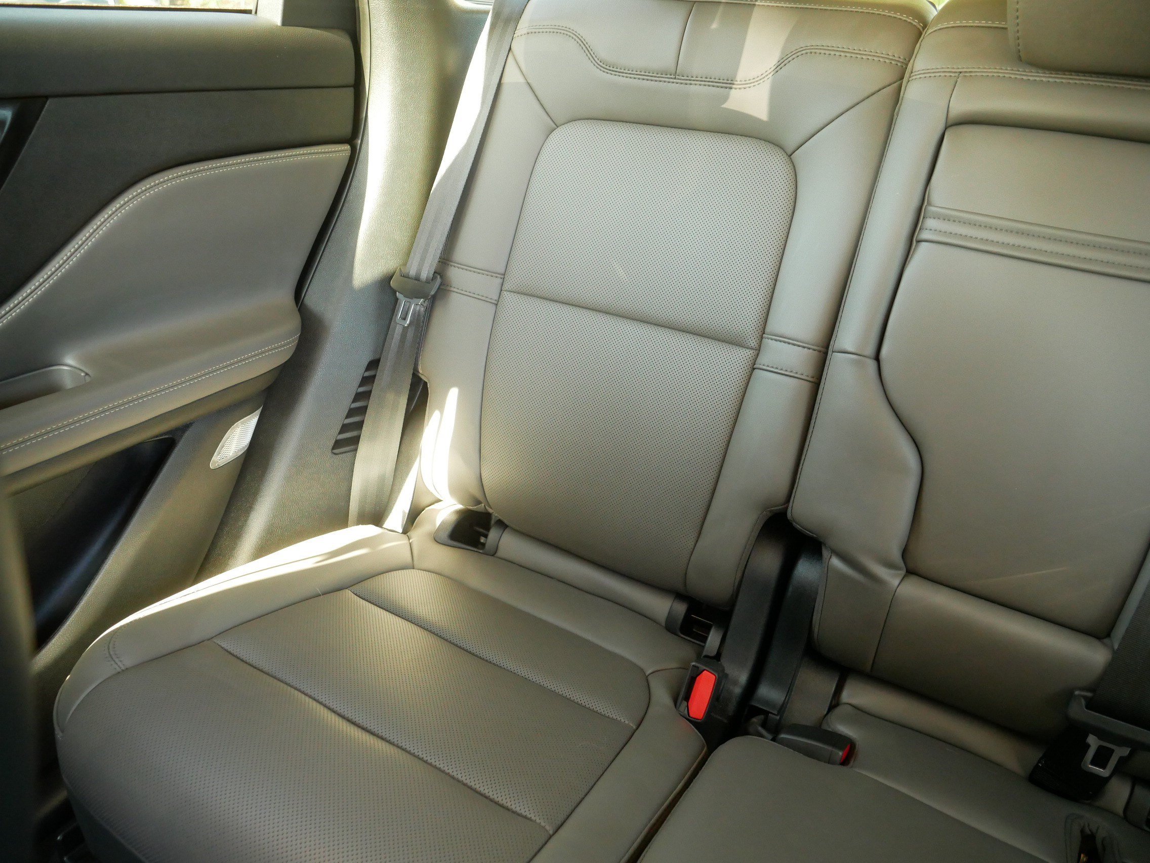 Used 2024 Lincoln Corsair AWD w/ Equipment Group 102A image 12