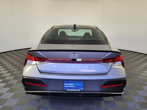 Certified 2025 Hyundai Elantra Sport FWD image 4