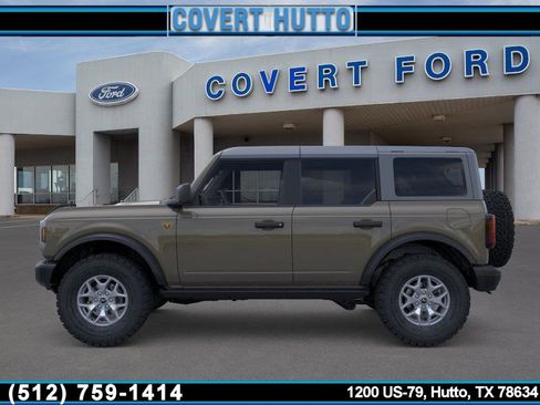 New 2025 Ford Bronco Badlands image 3