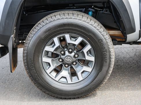 Certified 2019 Toyota Tacoma TRD Off-Road w/ TRD Premium Off Road Package RWD image 29