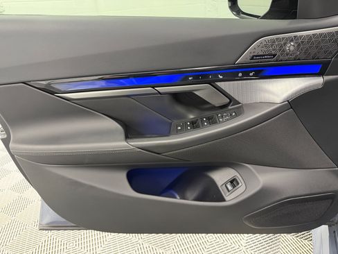 Used 2025 BMW M5 Touring image 12