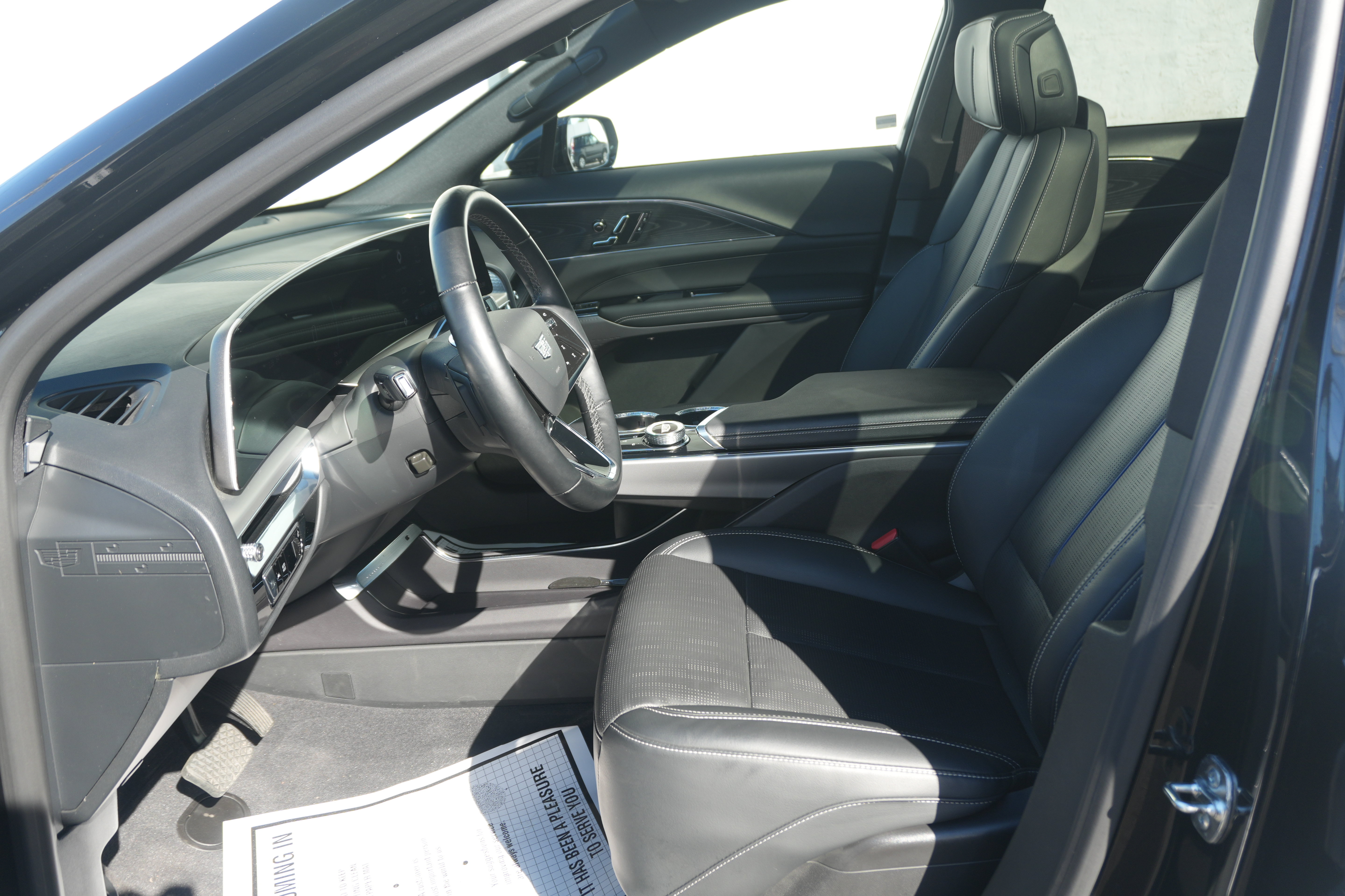 Used 2024 Cadillac Lyriq Sport AWD/4WD image 24