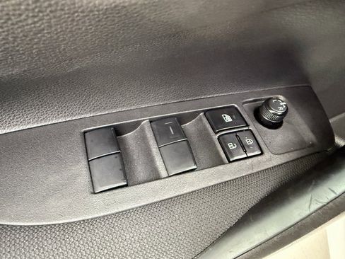 Used 2023 Toyota Corolla LE image 27