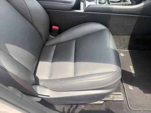 Used 2024 MAZDA MAZDA3 s FWD image 31