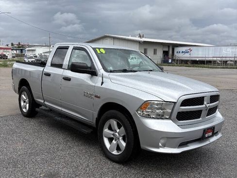 Used 2014 RAM 1500 Express AWD/4WD image 3