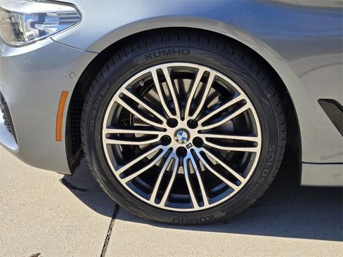 Used 2019 BMW 540i xDrive w/ M Sport Package image 17