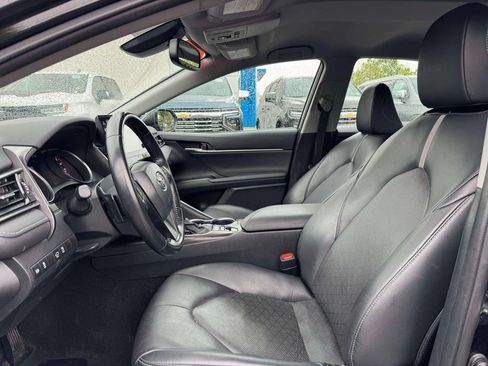 Used 2023 Toyota Camry XSE FWD image 16