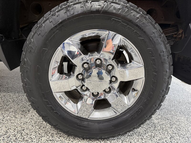 Used 2015 Chevrolet Silverado 2500 LTZ w/ Duramax Plus Package AWD/4WD image 27