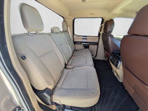 Used 2019 Ford F250 XLT w/ XLT Premium Package image 19