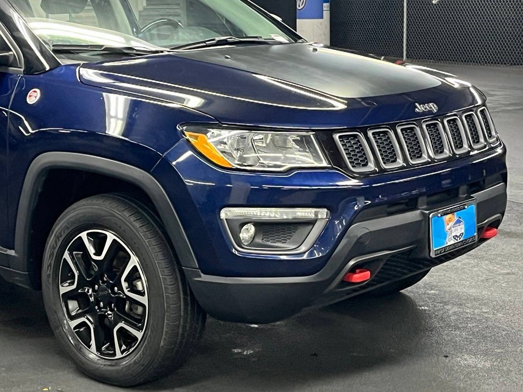 Used 2019 Jeep Compass Trailhawk w/ Leather Interior Group AWD/4WD image 39