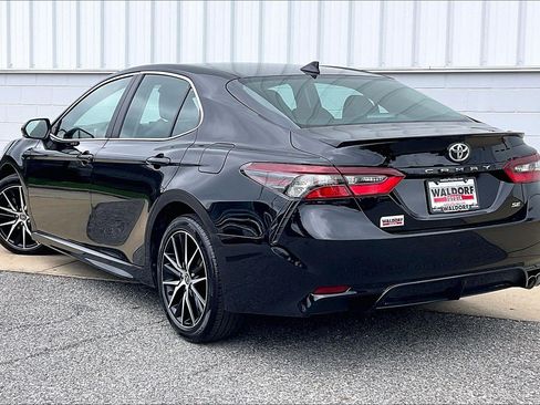 Used 2024 Toyota Camry SE FWD image 15