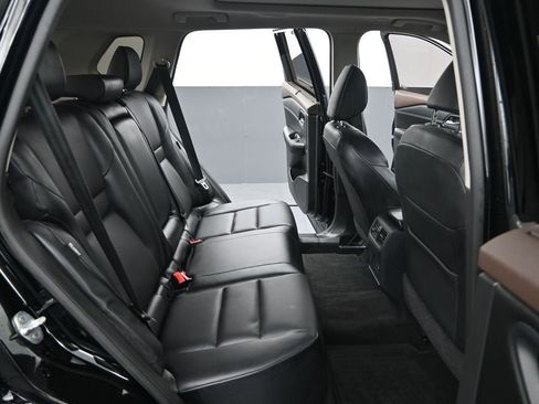 Used 2023 Nissan Rogue SV w/ SV Premium B Package image 12