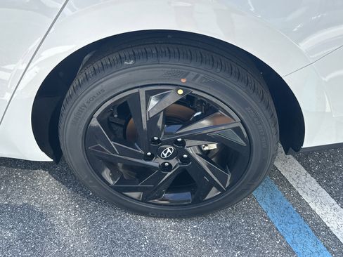 New 2026 Hyundai Elantra Sport FWD image 11