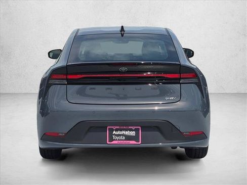 New 2026 Toyota Prius LE FWD image 8