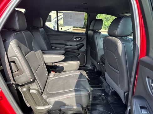 Used 2023 Chevrolet Traverse RS w/ LPO, Floor Liner Package AWD/4WD image 30