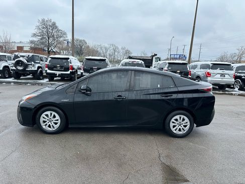 Used 2017 Toyota Prius Three Touring image 6