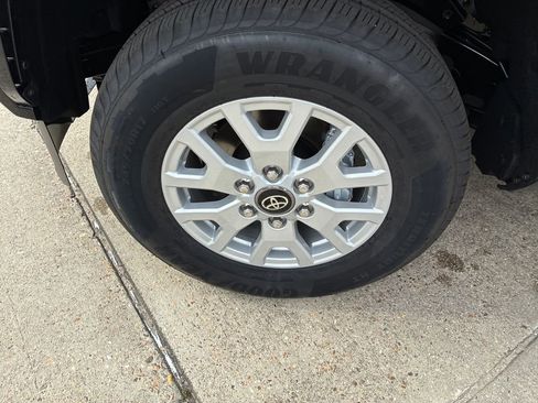 New 2026 Toyota Tacoma SR5 image 32