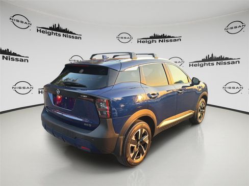 Used 2025 Nissan Kicks SV w/ SV Premium Package AWD/4WD image 6