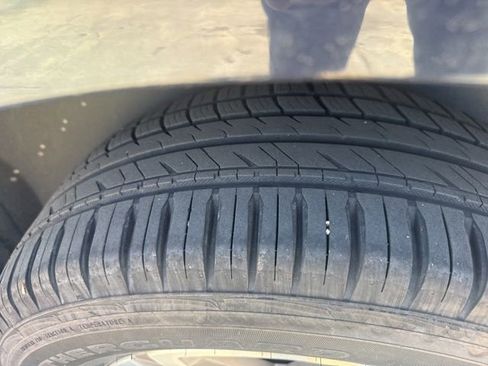 Used 2016 Chevrolet Traverse LT w/ Traveler's Package image 7