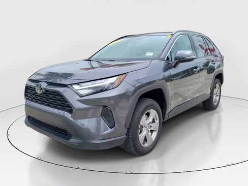 Certified 2025 Toyota RAV4 XLE AWD/4WD image 3