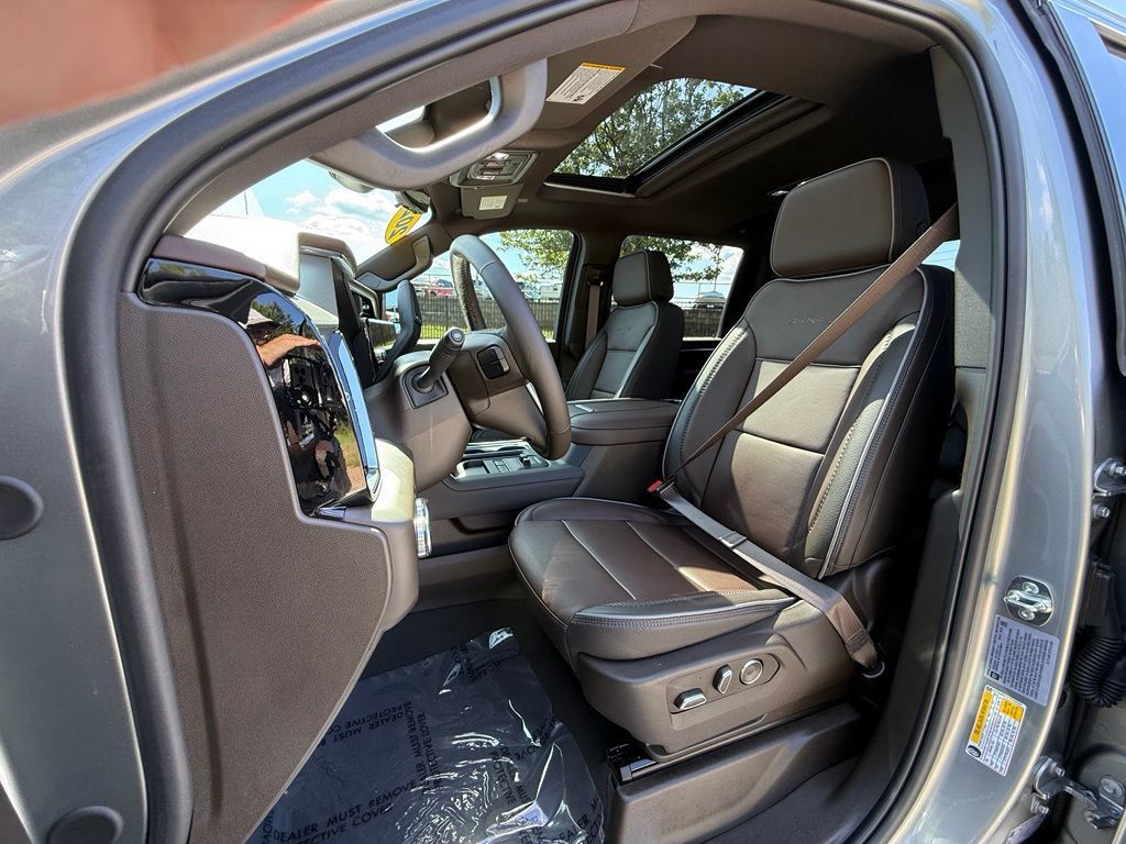 Certified 2026 GMC Sierra 2500 Denali w/ Denali Reserve Package AWD/4WD image 6