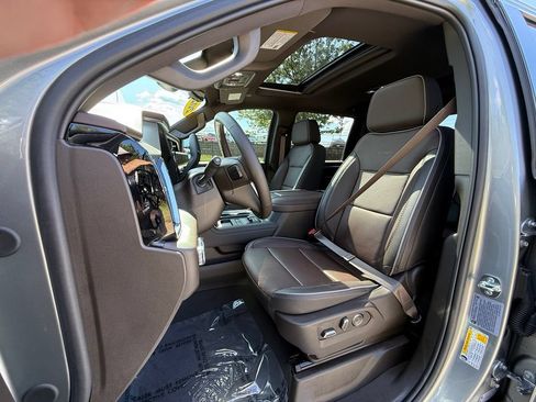 Certified 2026 GMC Sierra 2500 Denali w/ Denali Reserve Package AWD/4WD image 6