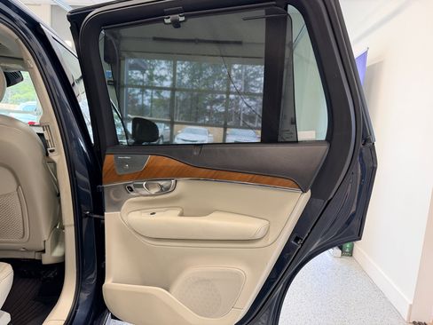 Used 2018 Volvo XC90 T6 Inscription w/ Luxury Package image 31