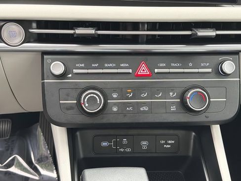 Certified 2025 Hyundai Tucson SE FWD image 30