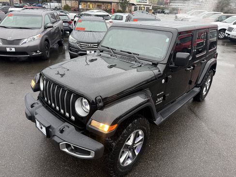 Used 2020 Jeep Wrangler Unlimited Sahara image 2