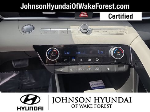 Used 2025 Hyundai Elantra Limited FWD image 28