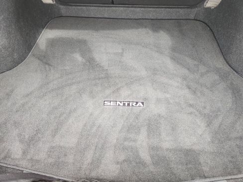 Used 2025 Nissan Sentra SR w/ Trunk Package FWD image 33