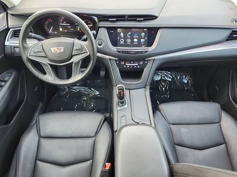 Used 2019 Cadillac XT5 Luxury w/ LPO, Black Ice Package AWD/4WD image 18