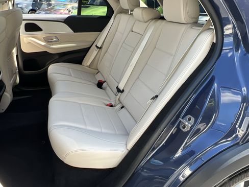 Used 2024 Mercedes-Benz GLE 450e 4MATIC image 30