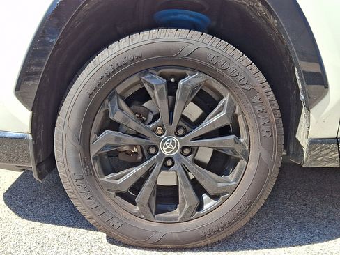 Used 2022 Toyota RAV4 SE w/ Convenience Package AWD/4WD image 8