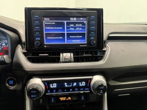 Used 2019 Toyota RAV4 XLE w/ Convenience Package image 20