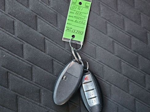 Used 2021 Nissan Kicks SV image 28