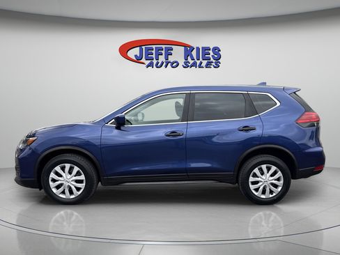 Used 2017 Nissan Rogue S image 8