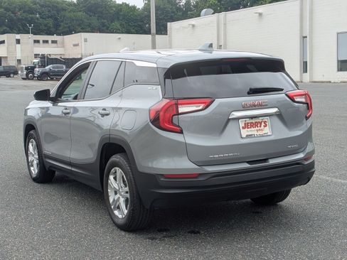 Used 2024 GMC Terrain SLE AWD/4WD image 6
