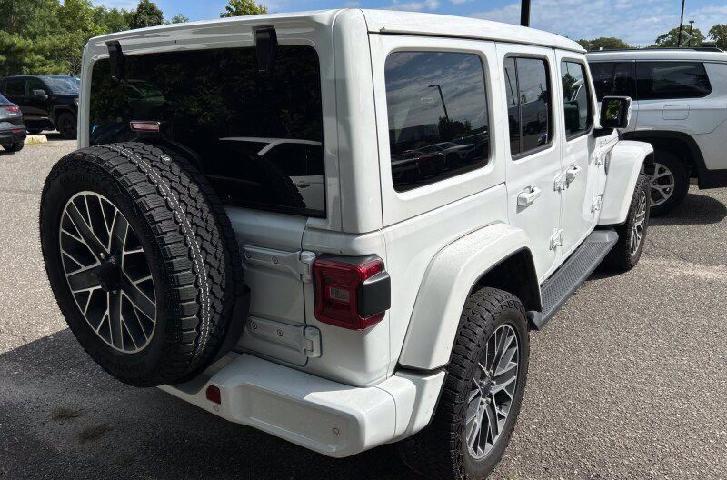 Used 2024 Jeep Wrangler High Altitude AWD/4WD image 4