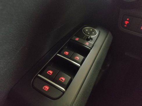 Used 2020 Kia Soul LX FWD image 27