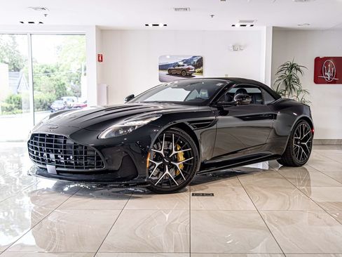 Used 2025 Aston Martin DB12 Convertible RWD image 1