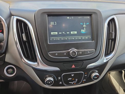 Used 2018 Chevrolet Equinox LS AWD/4WD image 25