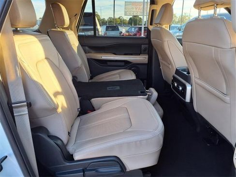 Used 2024 Ford Expedition Max Limited image 20