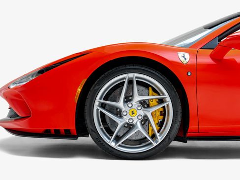 Used 2022 Ferrari F8 Tributo RWD image 23