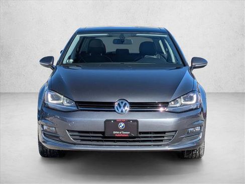 Used 2015 Volkswagen Golf S image 2
