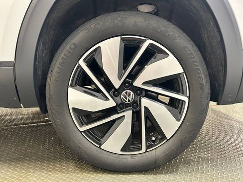 Used 2024 Volkswagen Atlas SE AWD/4WD image 30