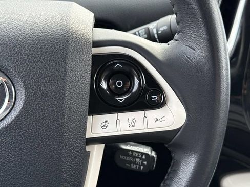 Used 2017 Toyota Prius Prime Advanced image 23